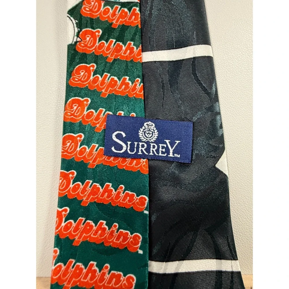 Vintage 1993 Looney Tunes Miami Dolphins‎ NFL Mens Necktie
